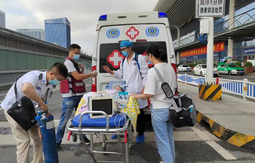 威远县救护车出租公司